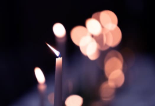 صورة تحتوي على شموع جلب الحبيب بسرعة
