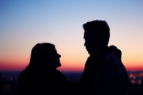صورة تحتوي على شاب وفتاة سحر المحبة