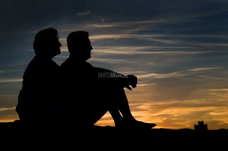 صورة تحتوي على فتاة وشاب جلب الحبيب الغائب